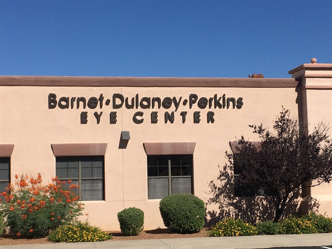 Dulaney Perkins Eye Center Oro Valley it's in